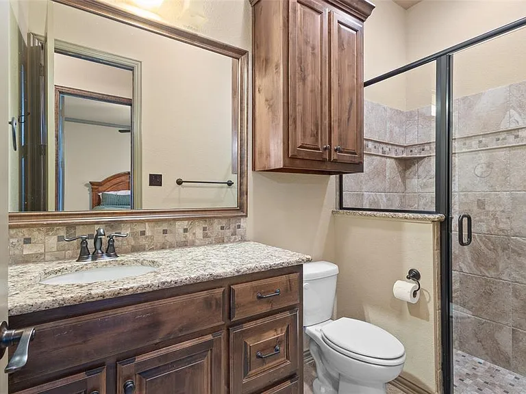 1317 Bluff Springs Dr — Photo 24