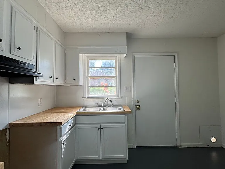 818 Taggart Ave #F — Photo 12