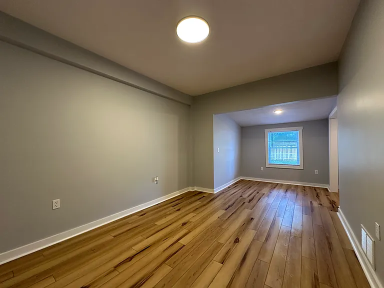 128 Caroline Ave #1 — Photo 4