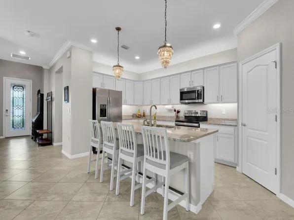 4253 Bluegrass Dr, Fort Myers, FL 33916