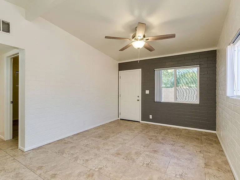 1921 E. Virginia Ave — Photo 3