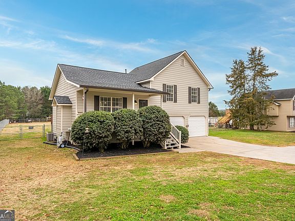 2nd image of 961 Sugar Valley Rd SW