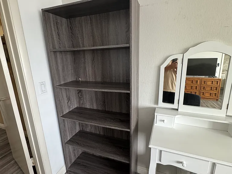 1820 E North Hills Dr — Photo 3