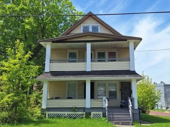 938 E 144th St, Cleveland, OH 44110