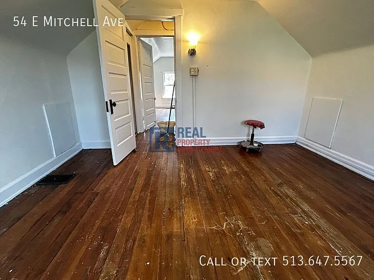 54 E Mitchell Ave — Photo 12