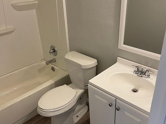 4th image of 1167 Mesa Dr