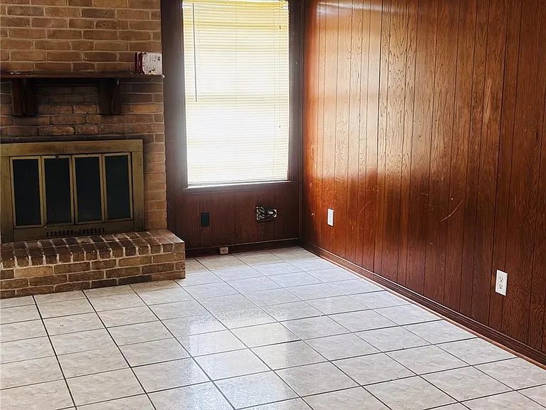 8343 Sterlingshire St — Photo 3