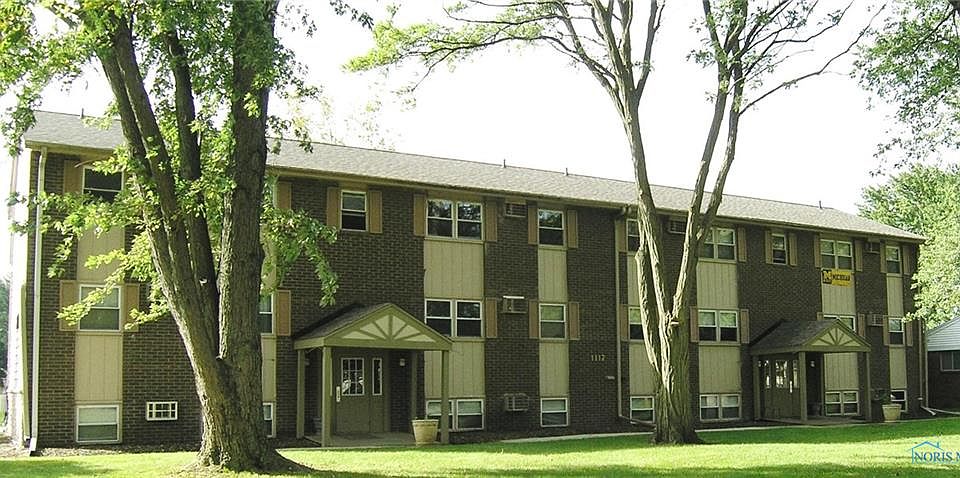 1st image of 1117 Lewis St