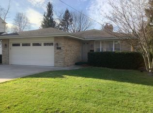 2236 Mount Curve Ave, Saint Joseph, MI 49085