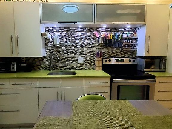 4th image of 4435 1st St NE Unit 206