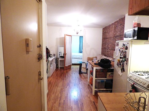 4th image of 305 E 92nd St APT 2D
