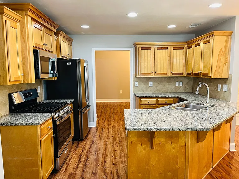 5750 Crest Hill Dr — Photo 15