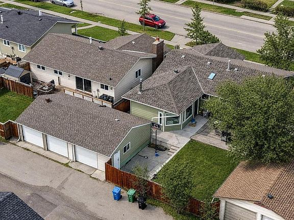 4th image of 5835 NW 28th Ave NE