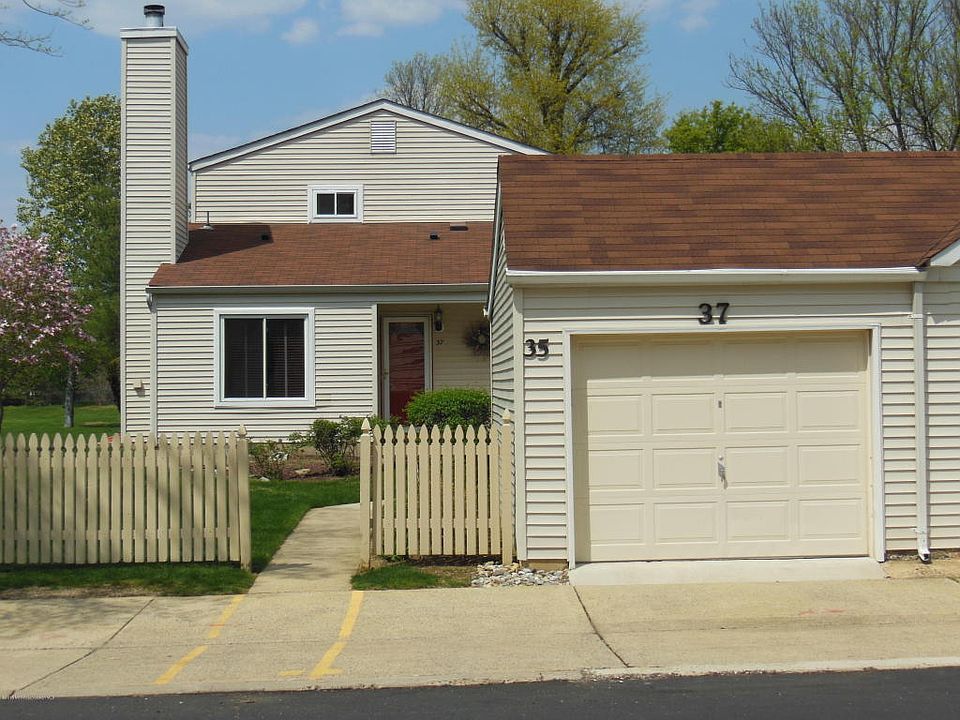 1st image of 37 Greenwood Dr