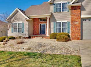 3101 Carrington Ln, Bloomington, IL 61705