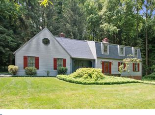 8 Quartz Mill Rd, Newark, DE 19711