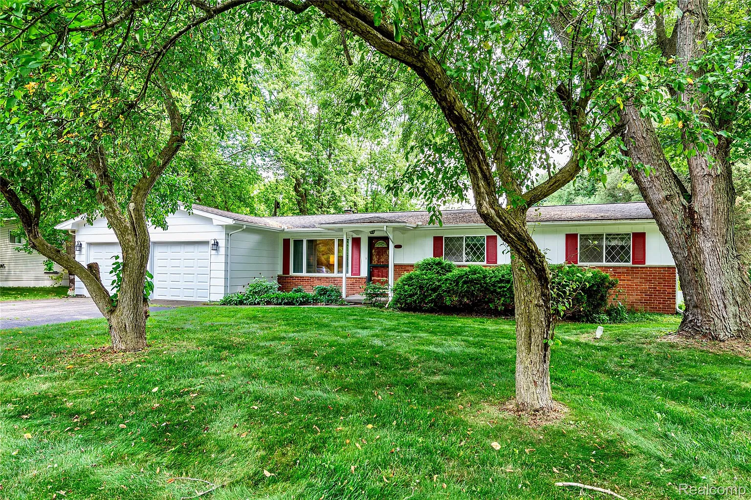 174 Knollwood Dr photo 1