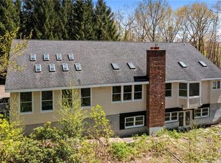 310 Hart Rd, Guilford, CT 06437