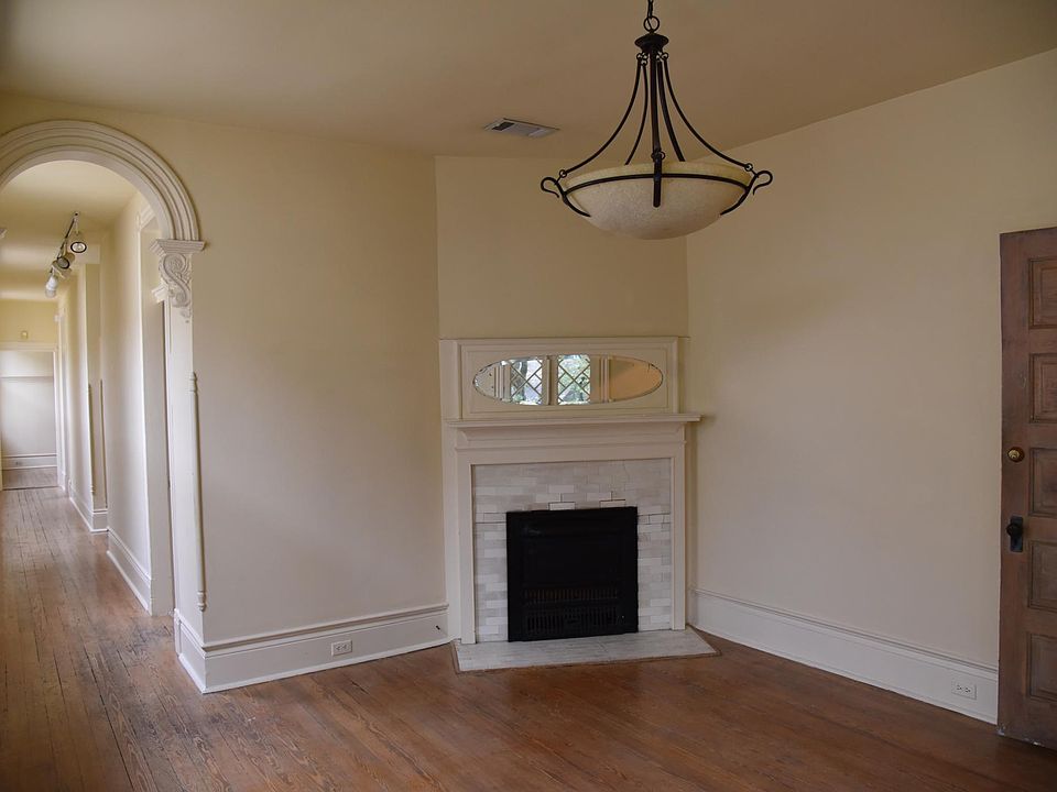 1st image of 4610 Carondelet St