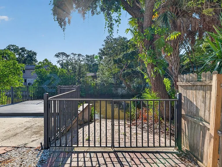 7425 Seagull Way — Photo 15