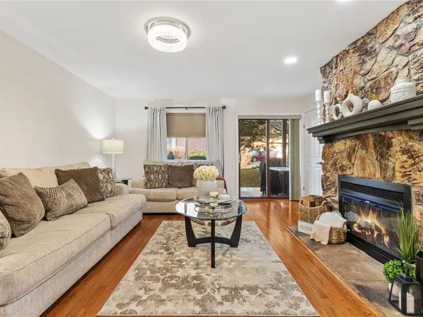 301 Panorama Drive, Mohegan Lake, NY 10547