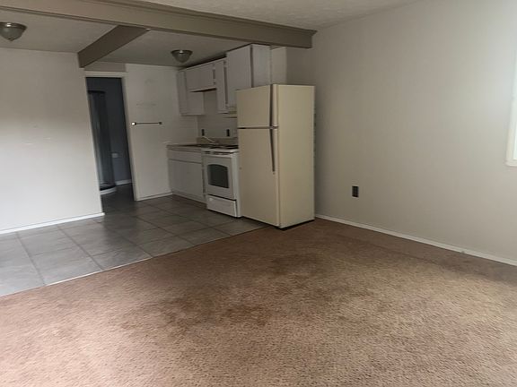 3rd image of 5909 N Jefferson St