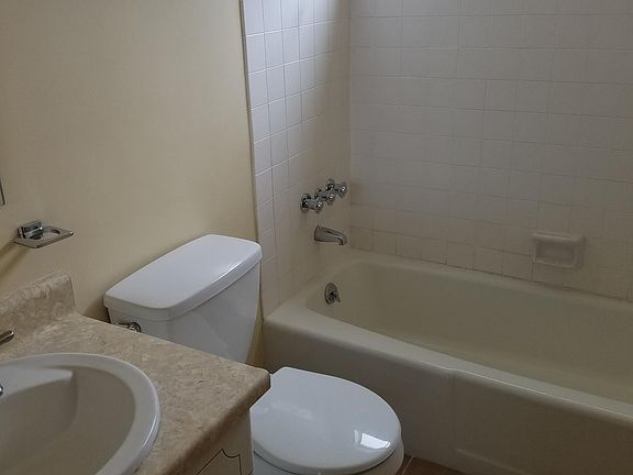 5th image of 2869 Polk Ave