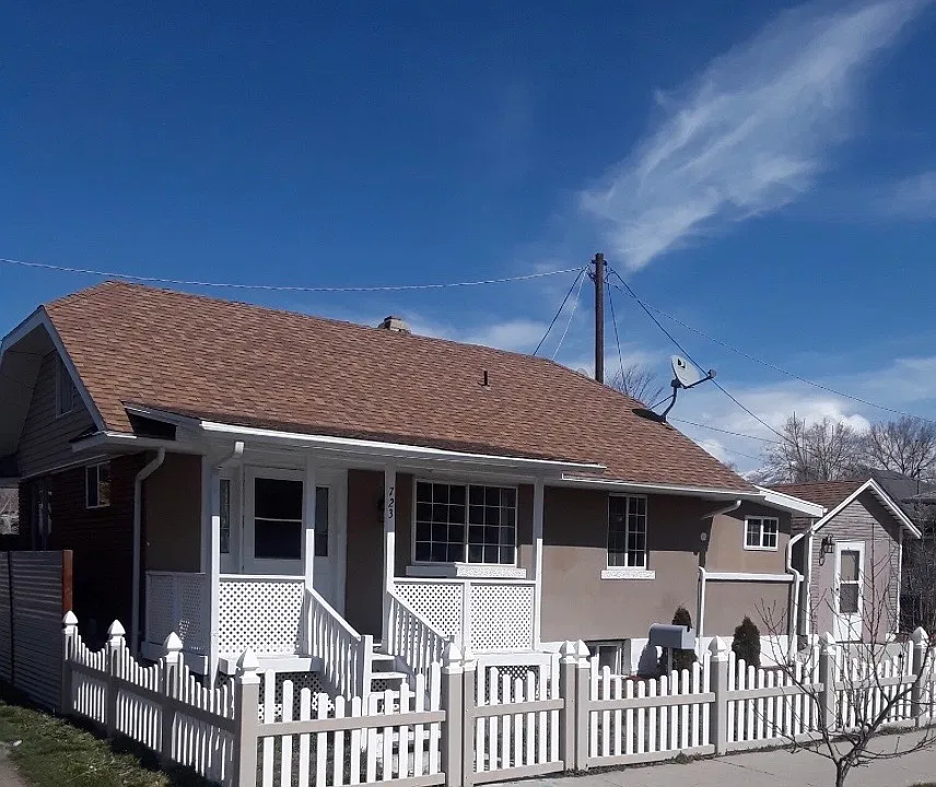 723 E Downington Ave