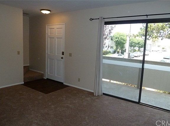 3rd image of 1149 Magnolia Ave APT 15