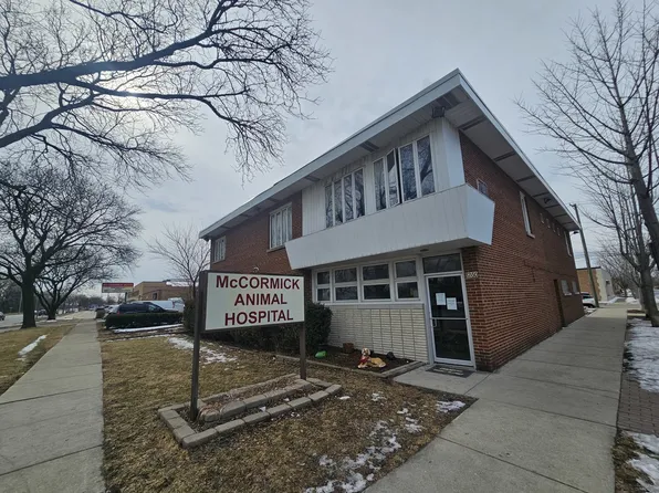 8260 McCormick Blvd, Skokie, IL 60076