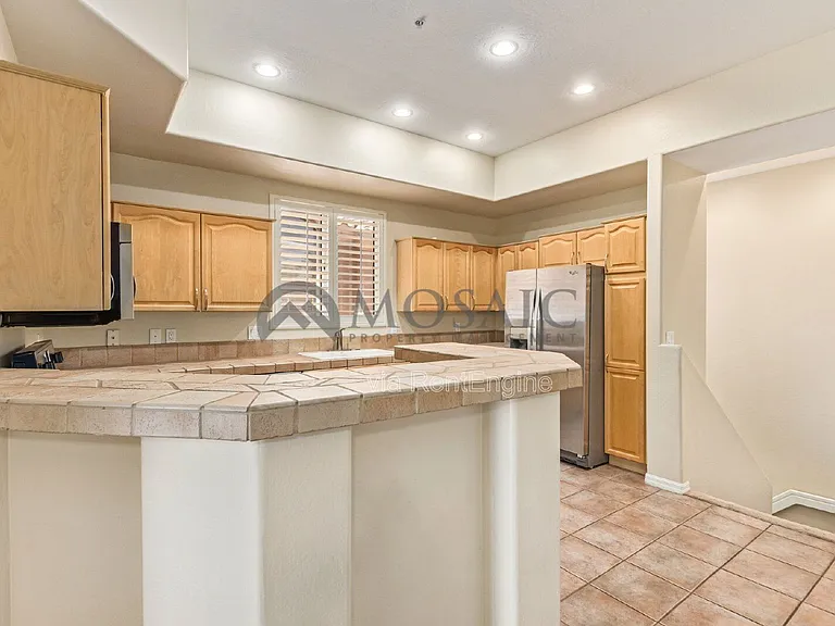 3800 S Cantabria Cir #1065 — Photo 10