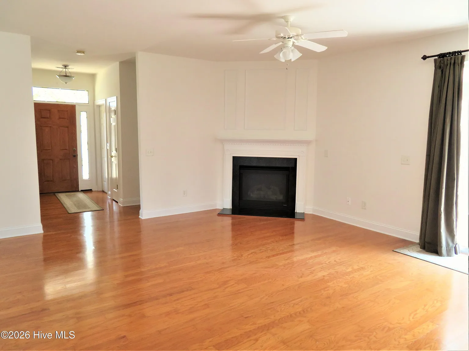3 bed, 2.0 bath, $2,250 — Photo 4