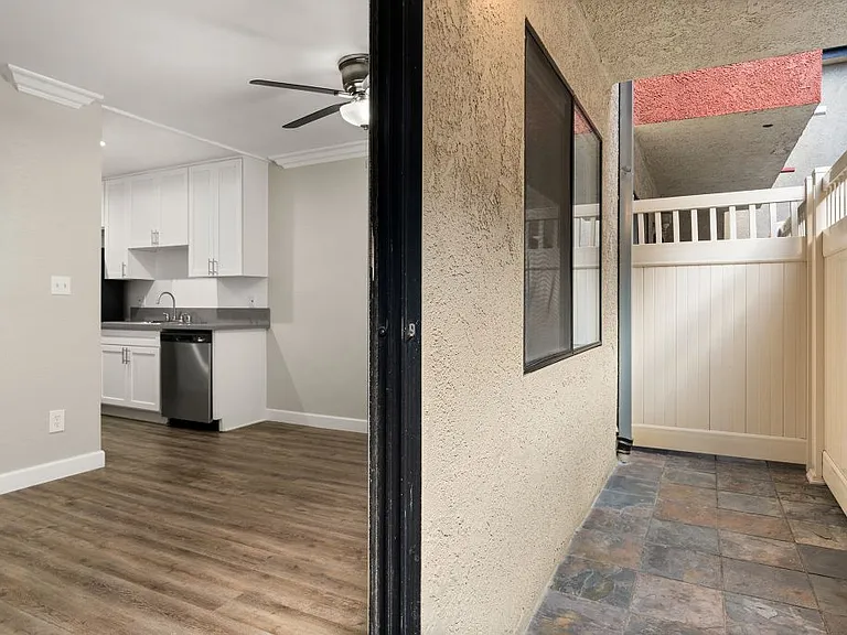 Brody Terrace Apartments — Photo 6
