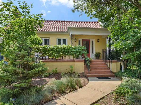 11 N Columbia St, Naperville, IL 60540