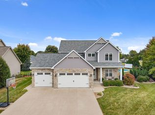 5212 N Rosemary Dr, Appleton, WI 54913