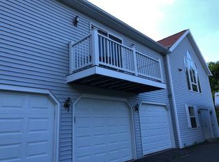 919 Brooks Rd, Middletown, CT 06457