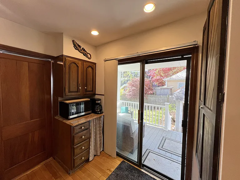 68 Winsor Ave — Photo 11