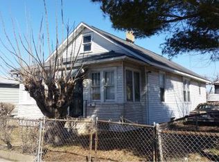 1011 Bissell St, Madison, IL 62060