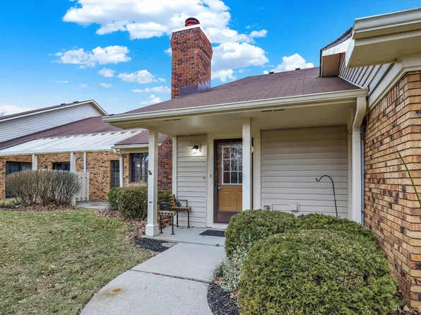75 Dominion Dr, Zionsville, IN 46077
