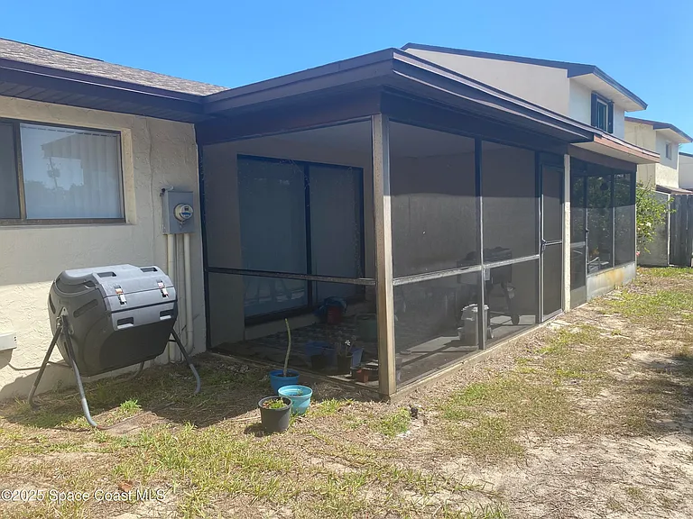 135 Seawind Dr — Photo 17