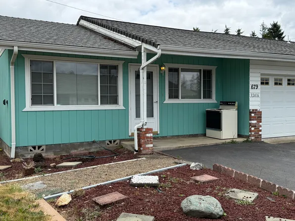 679 McKinley Ave, Cottage Grove, OR 97424
