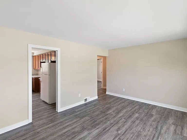 Pinehurst Manor — Photo 17