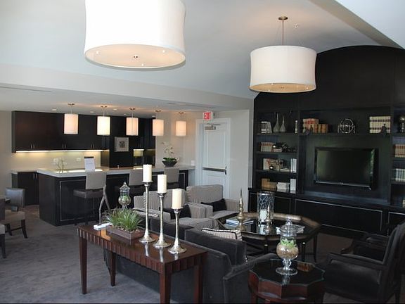 Clubroom with Billiards and WiFi