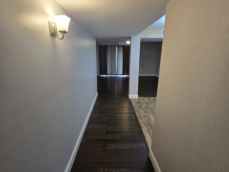 1630 Dell Oak Dr — Photo 3