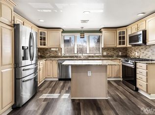 402 Ocean Blvd, Keyport, NJ 07735