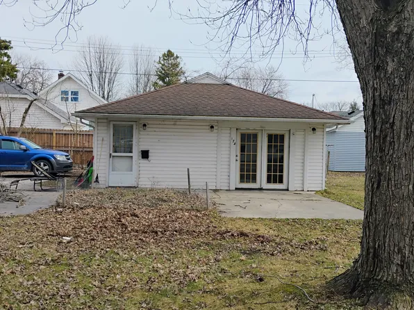 174 N 5th St, Marine City, MI 48039