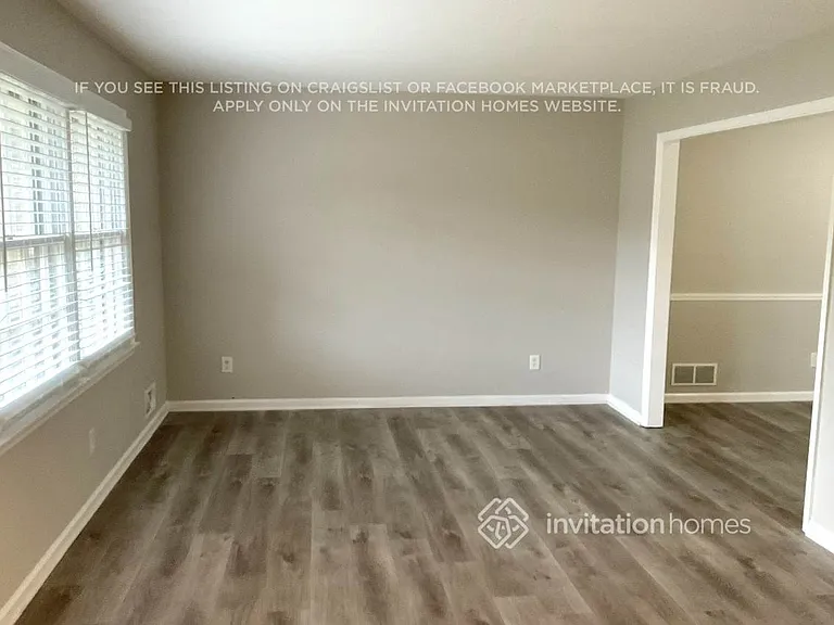 2360 Sandgate Rd — Photo 4