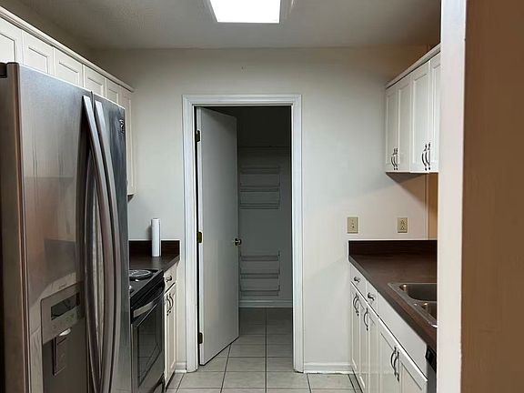 5th image of 2139 Hamilton Pl S