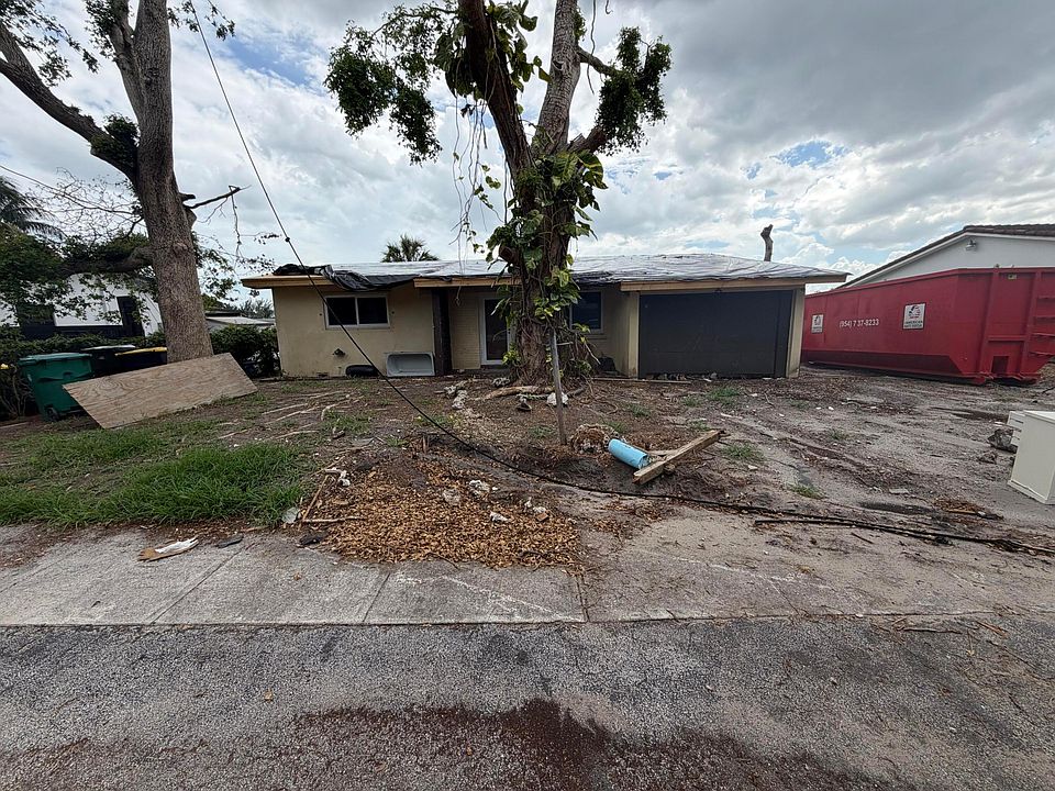 1st image of 835 NW 13th Avenue