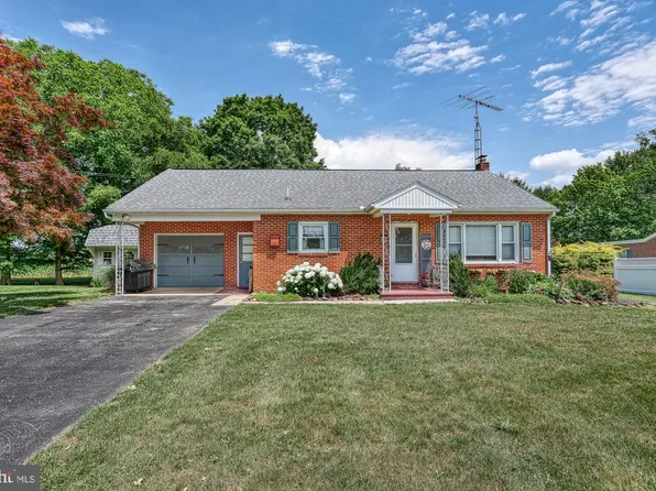 5045 E Berlin Rd, East Berlin, PA 17316